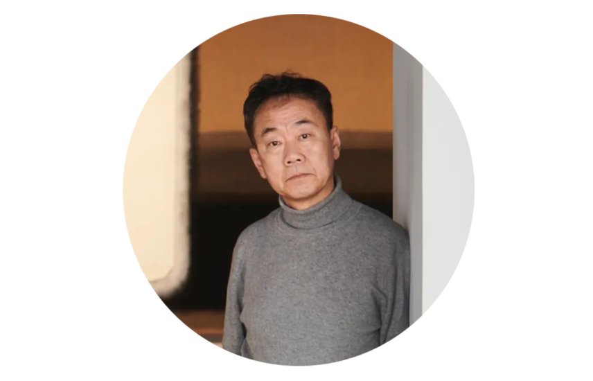 后者以白为主调